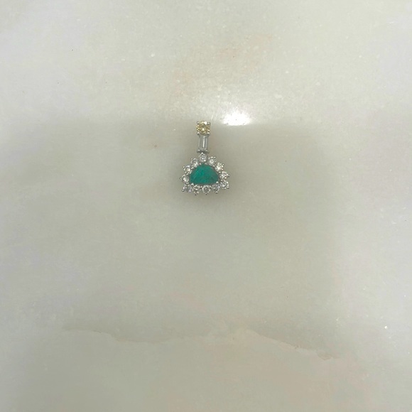 Emerald and Diamond necklace